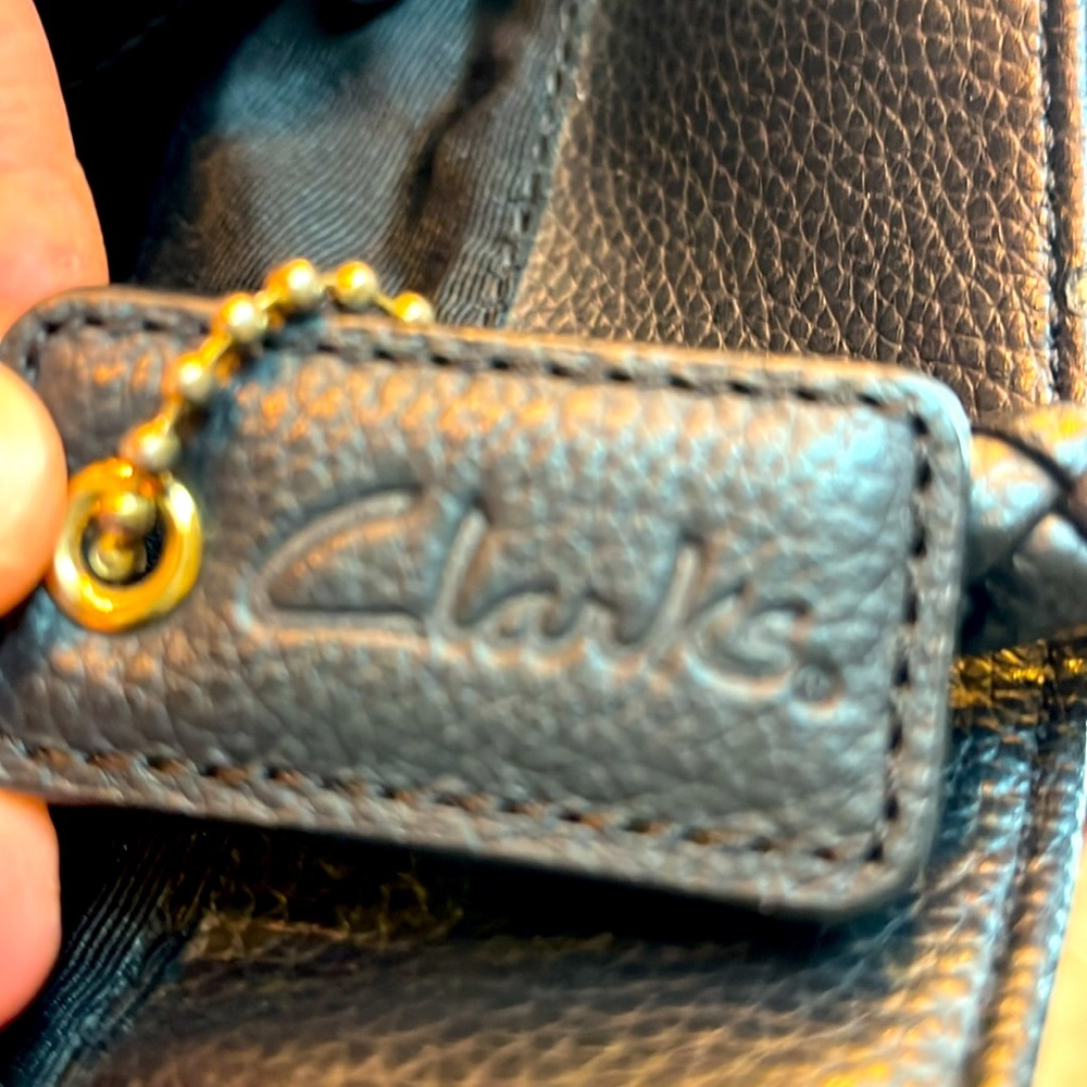 GUC Clarks Leather Work Tote - Picture 12 of 12